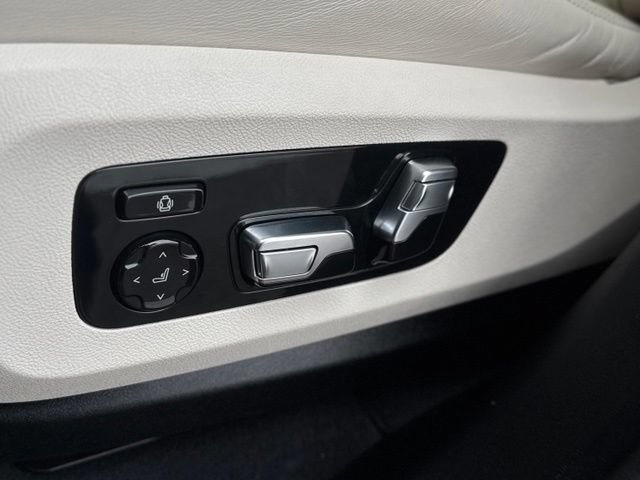Used 2025 BMW X5 M Competition w/ Executive Package AWD/4WD image 16