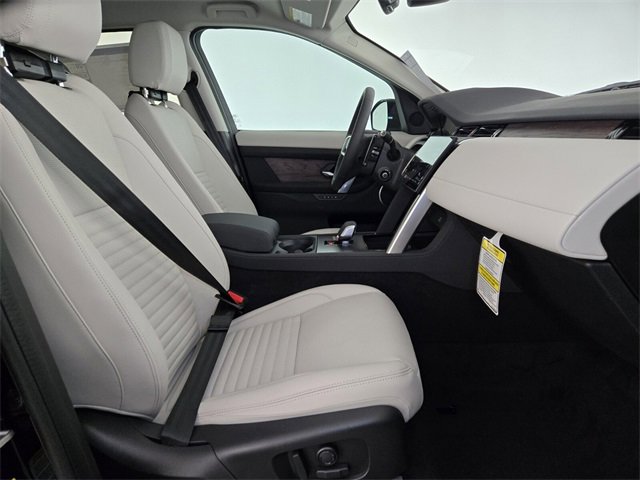 New 2025 Land Rover Discovery Sport S image 3