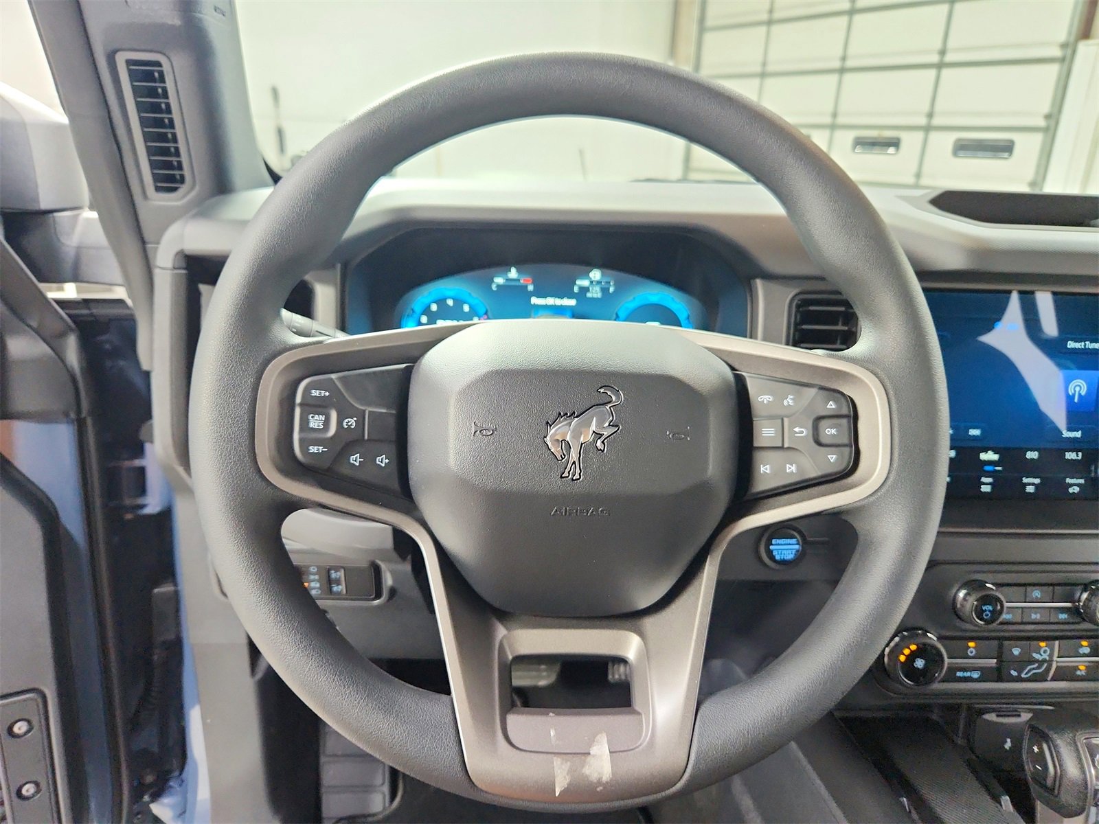 New 2025 Ford Bronco 4-Door image 21