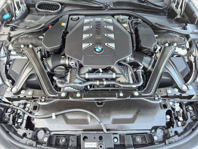 Used 2026 BMW 760i xDrive w/ Executive Package AWD/4WD image 18
