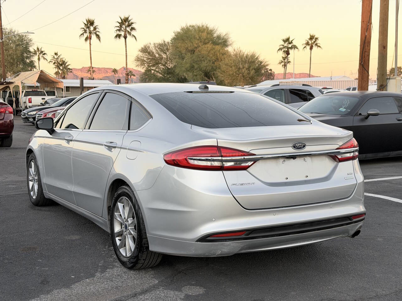 Used 2017 Ford Fusion SE image 6