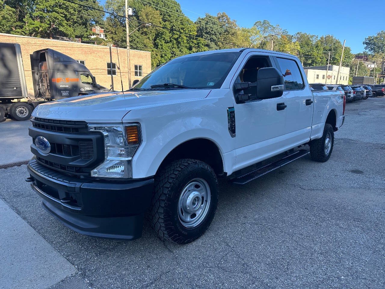 Used 2022 Ford F250 XL w/ Power Equipment Group AWD/4WD image 3