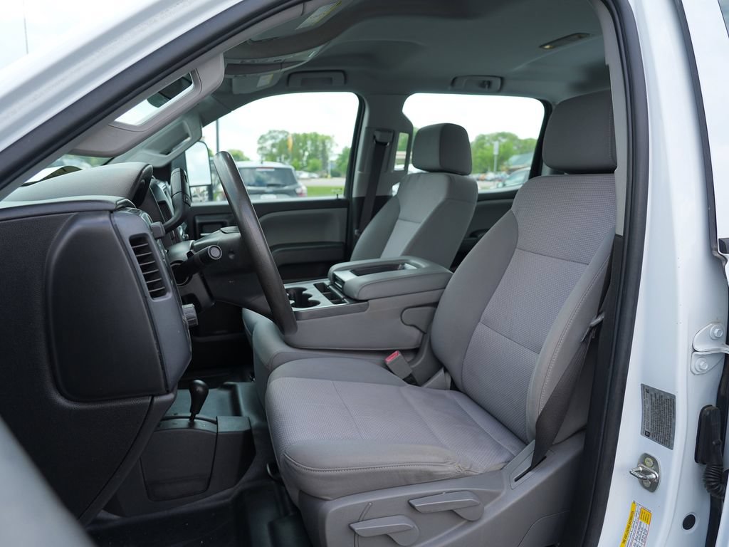 Used 2018 Chevrolet Silverado 3500 W/T AWD/4WD image 19