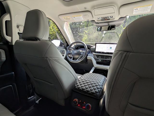 Used 2025 Ford Explorer Platinum w/ Ultimate Package AWD/4WD image 41