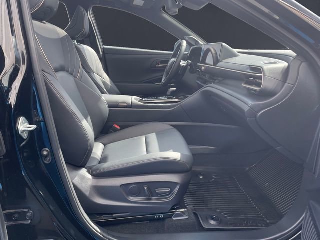 Used 2025 Toyota Crown Signia w/ Advanced Technology Package AWD/4WD image 15