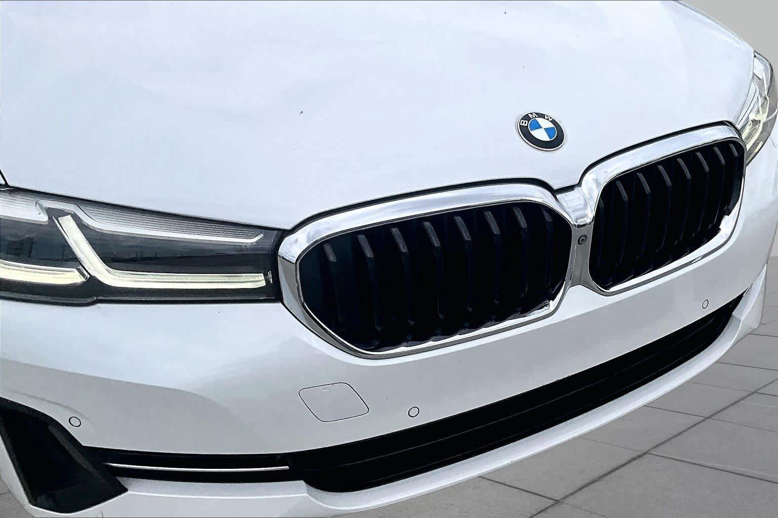 Used 2021 BMW 540i w/ Premium Package RWD image 28