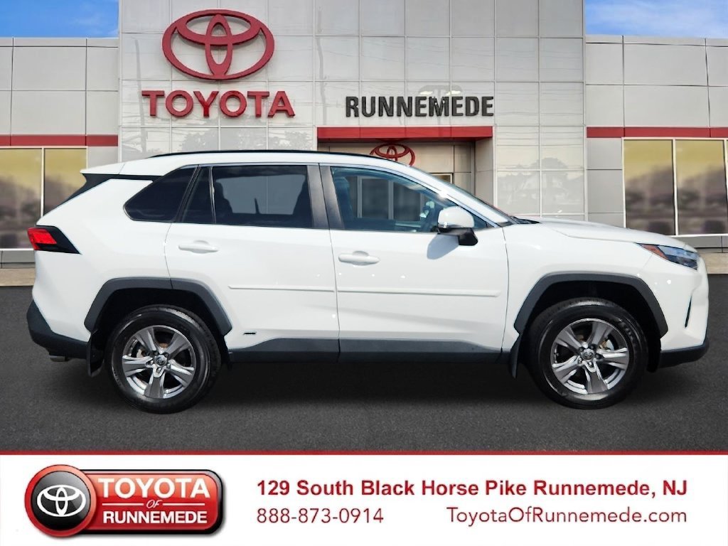 Certified 2023 Toyota RAV4 XLE w/ XLE Grade Weather Package AWD/4WD image 7