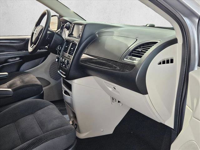 Used 2019 Dodge Grand Caravan SE w/ UConnect Hands-Free Group image 19