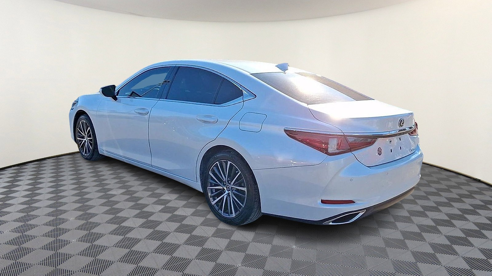 Used 2022 Lexus ES 350 w/ Premium Package image 6