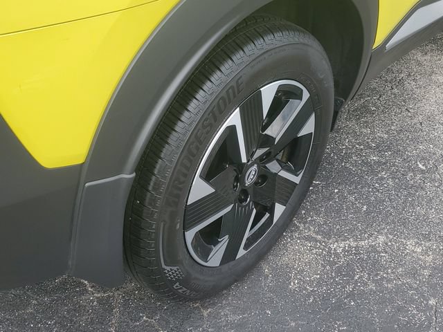 Certified 2025 Nissan Kicks SR AWD/4WD image 5