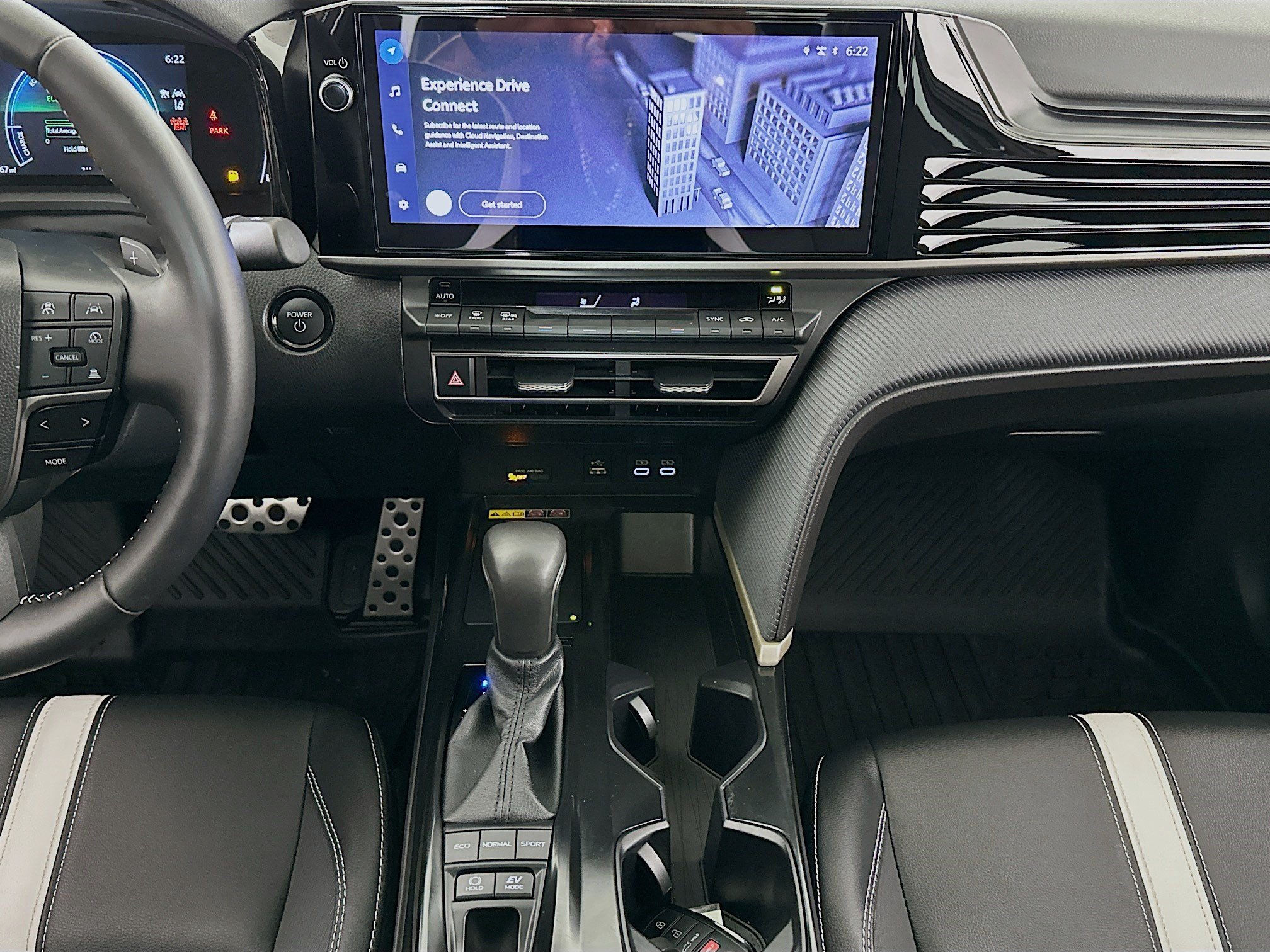 Used 2025 Toyota Camry SE w/ Multimedia Upgrade Package FWD image 11