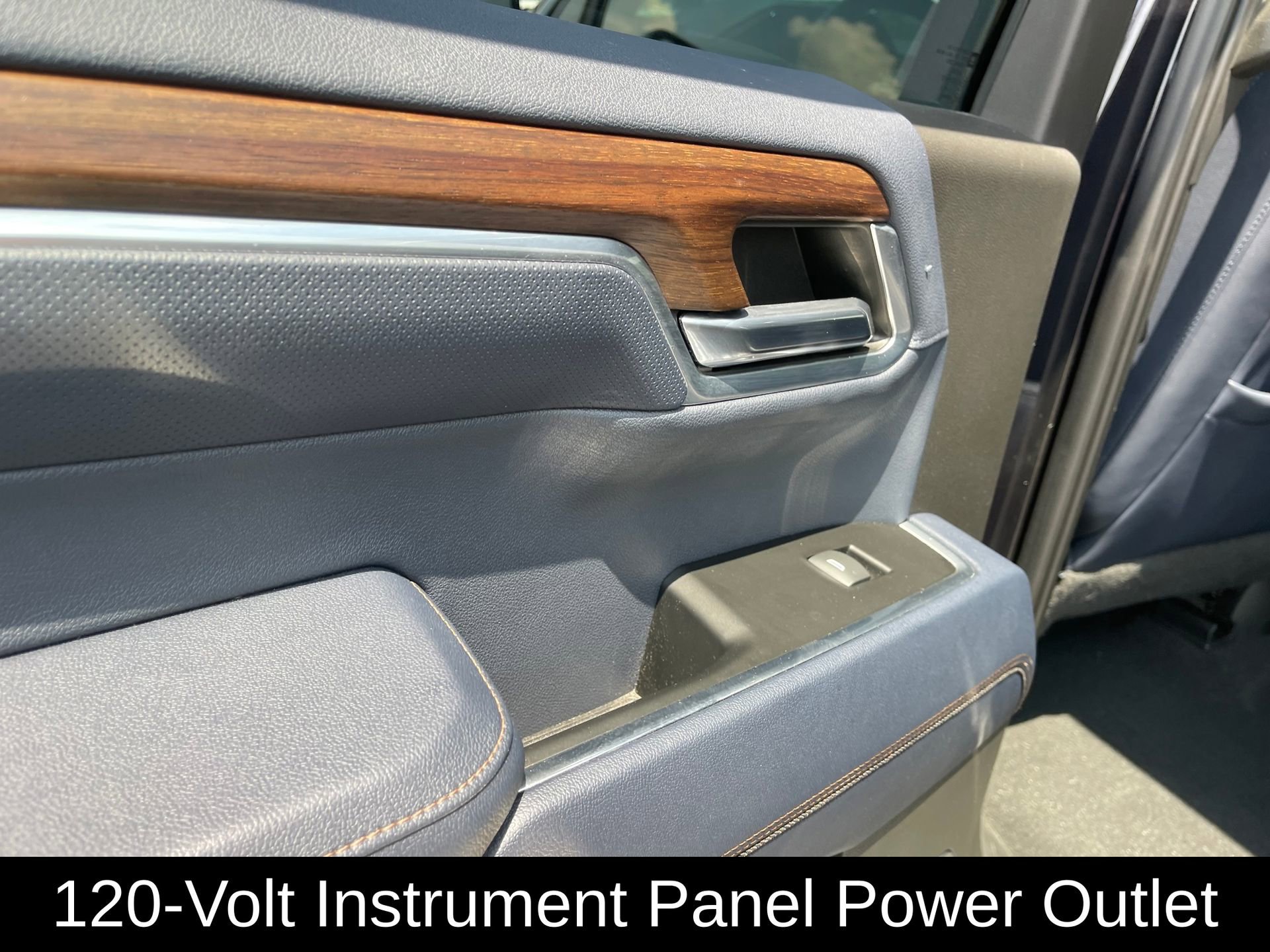 Used 2022 Chevrolet Silverado 1500 High Country w/ Z71 Off-Road Package AWD/4WD image 21