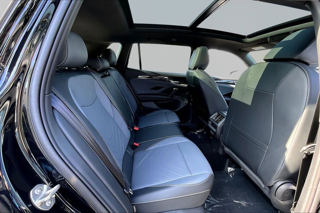 New 2026 Volkswagen Tiguan SE R-Line image 25