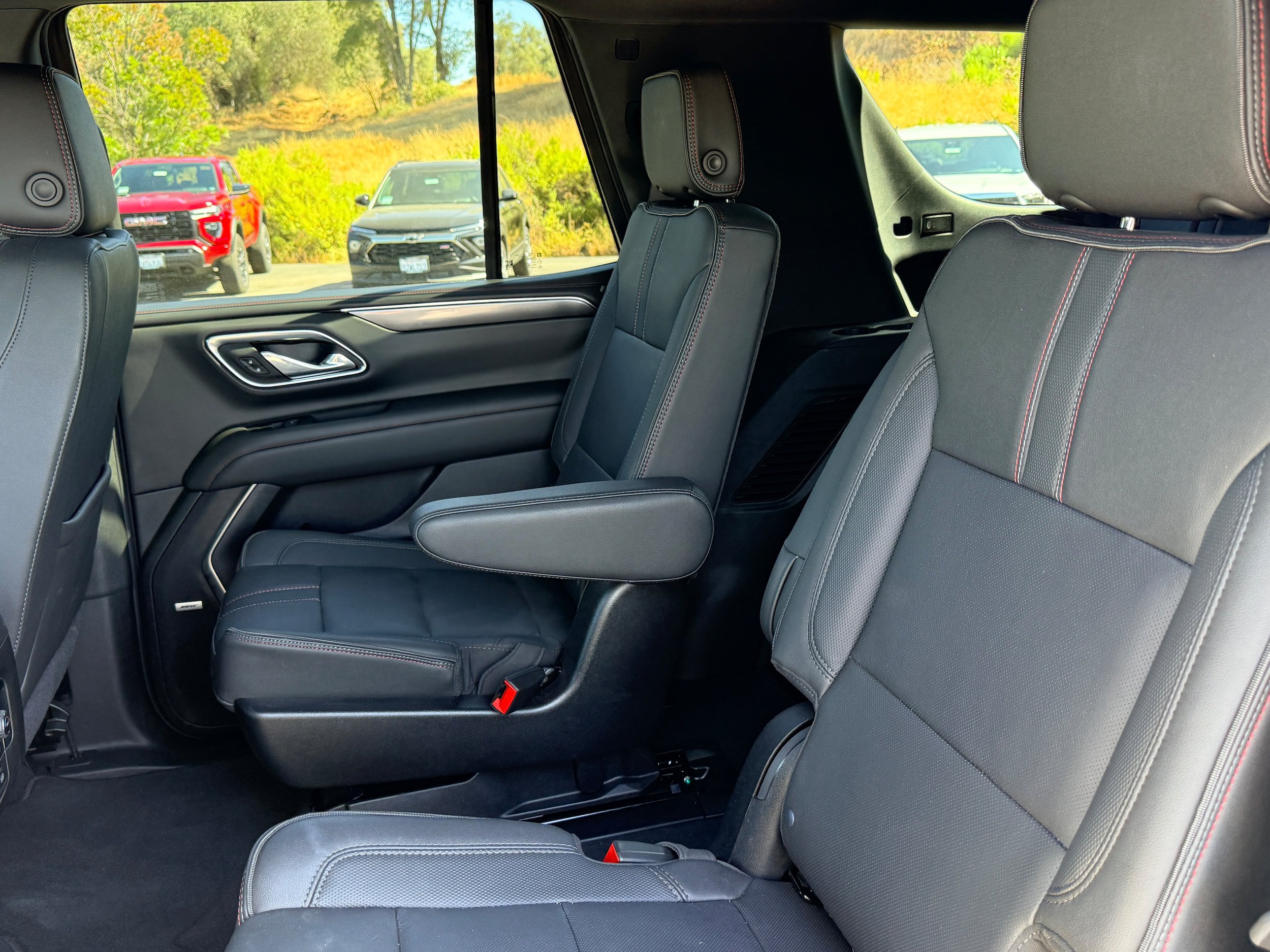 Used 2024 Chevrolet Tahoe RST w/ Luxury Package AWD/4WD image 13