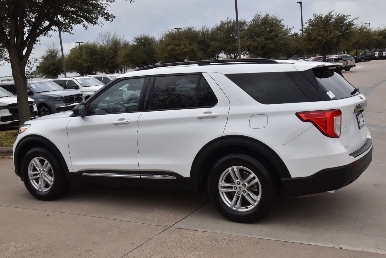Used 2021 Ford Explorer XLT image 11