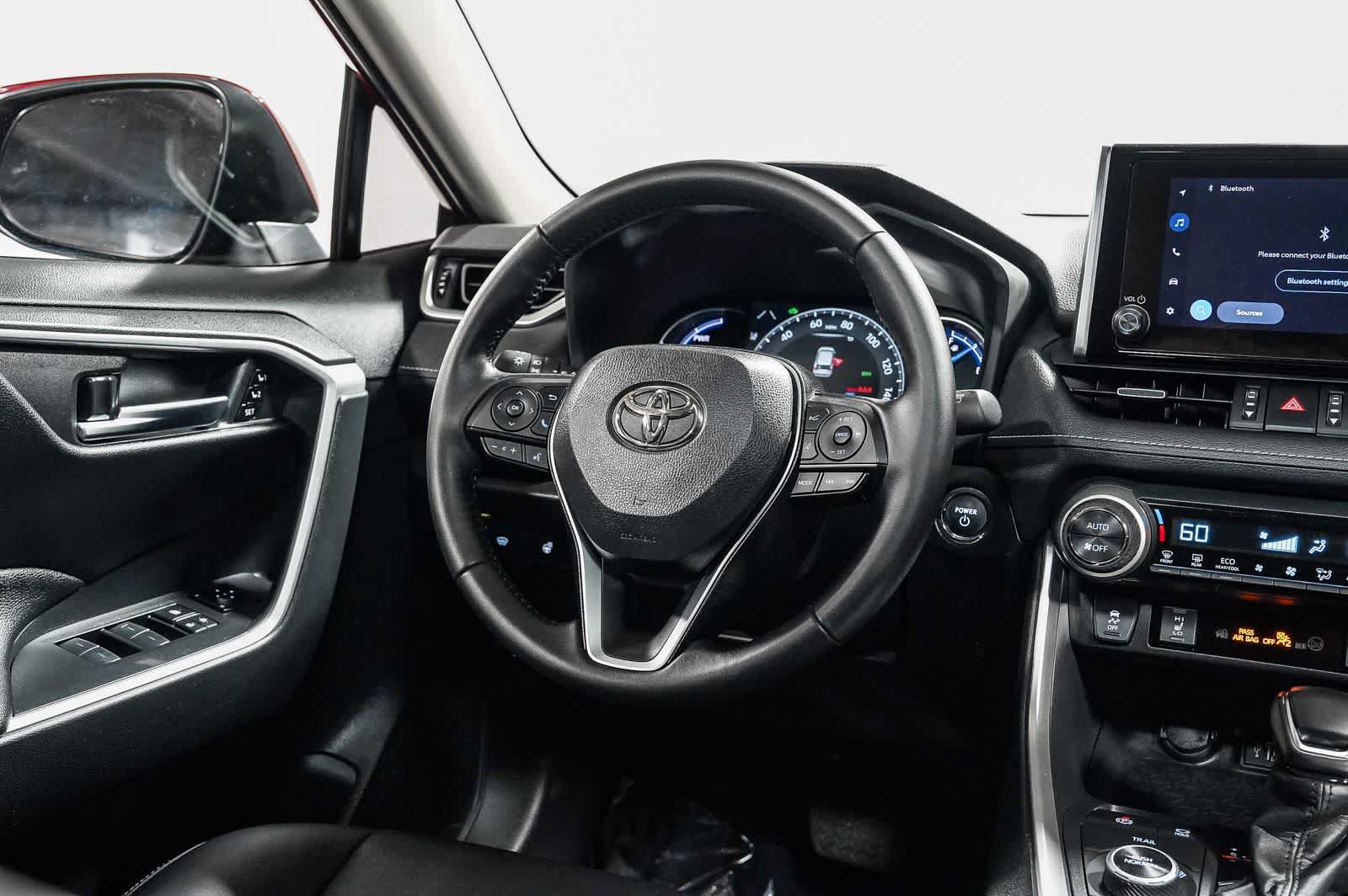 Used 2025 Toyota RAV4 XLE Premium w/ Weather Package AWD/4WD image 15