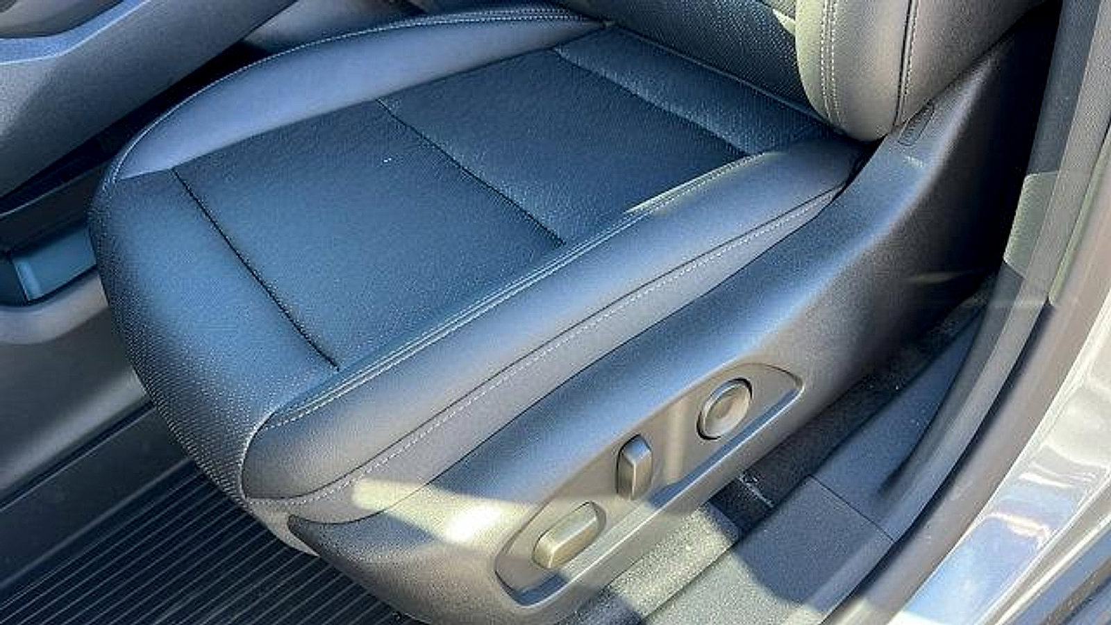 New 2026 Chevrolet Equinox LT w/ Convenience Package II image 17