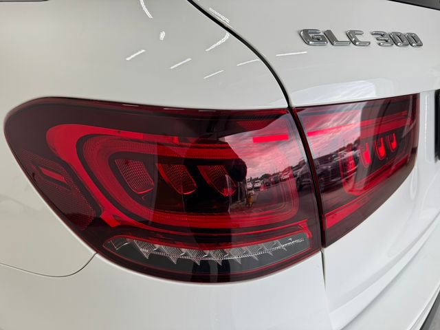 Used 2022 Mercedes-Benz GLC 300 image 32