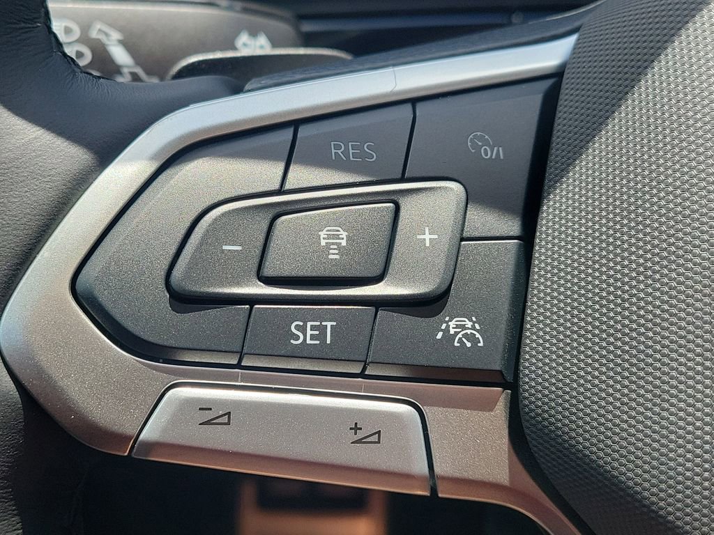 New 2026 Volkswagen Atlas SEL Premium R-Line image 25