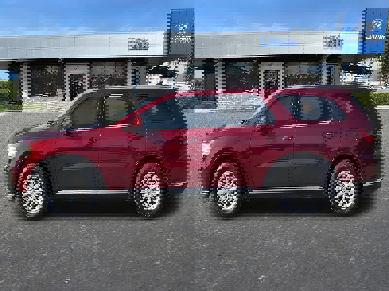 Used 2019 Dodge Durango SXT image 6