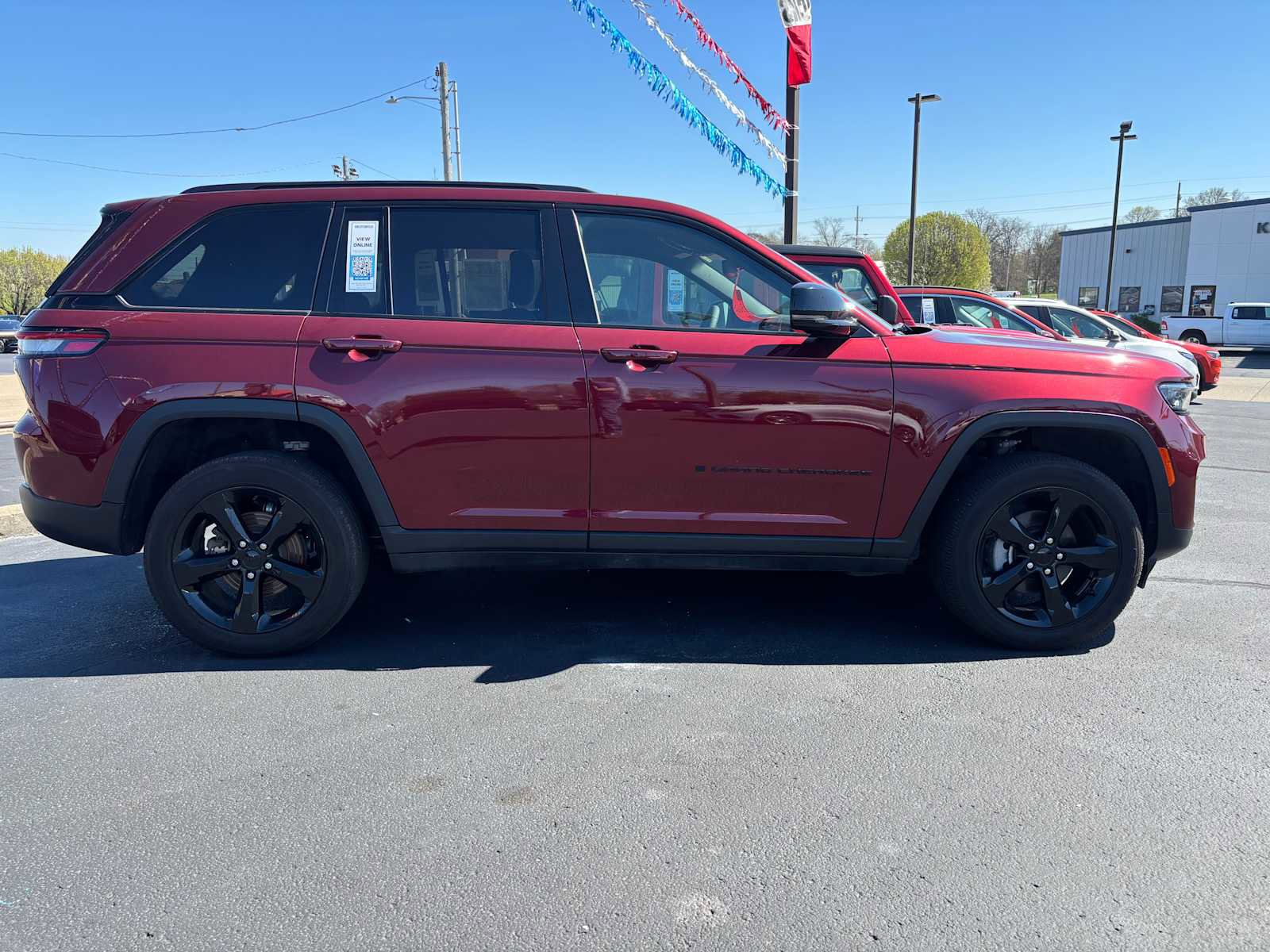 Certified 2024 Jeep Grand Cherokee Altitude image 1