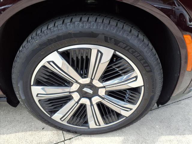 New 2026 Cadillac Escalade IQ Luxury 1 w/ LPO, Floor Liner Package image 7