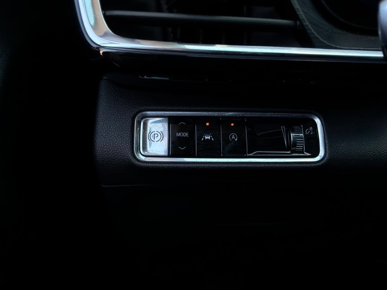 Used 2024 Buick Envision Preferred AWD/4WD image 23