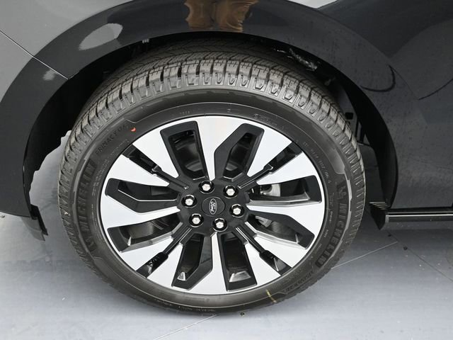 New 2025 Ford Expedition Max Platinum w/ Platinum Ultimate Package image 10