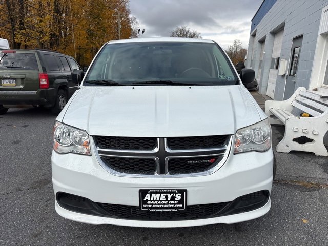 Used 2016 Dodge Grand Caravan SE w/ Quick Order Package 29E SE image 2