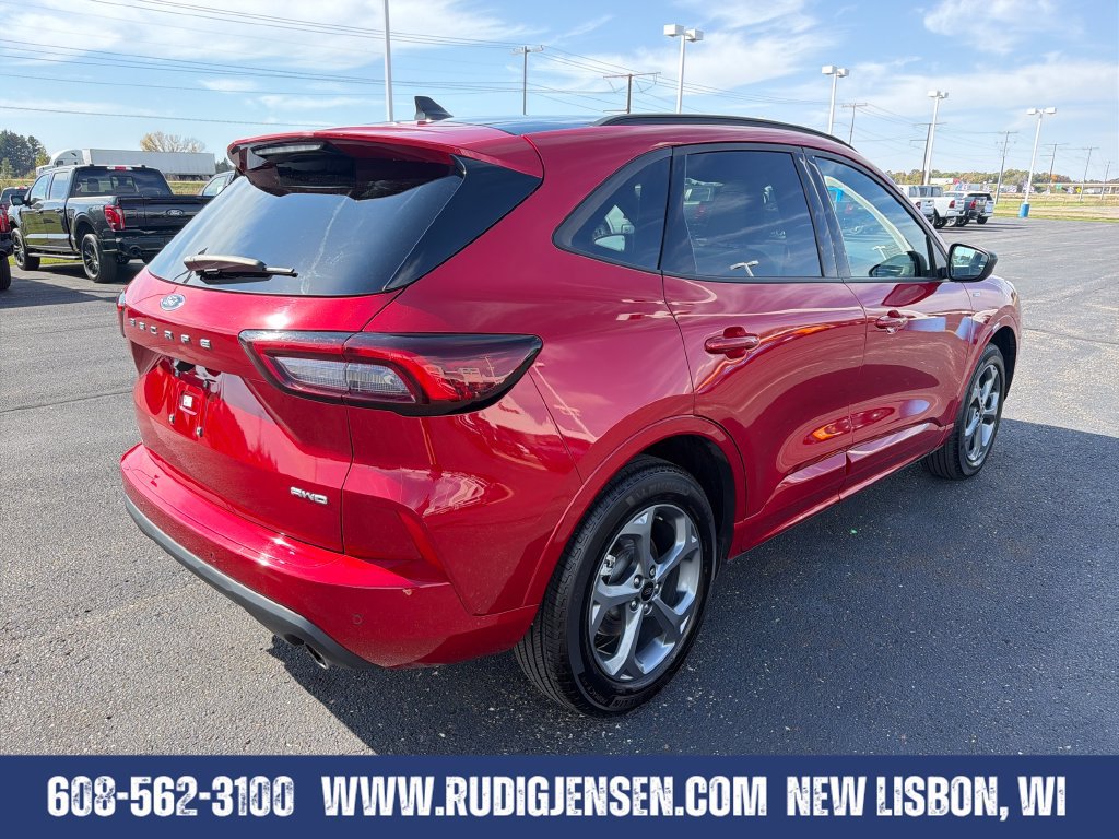 Used 2024 Ford Escape ST-Line w/ Tech Pack #1 AWD/4WD image 5