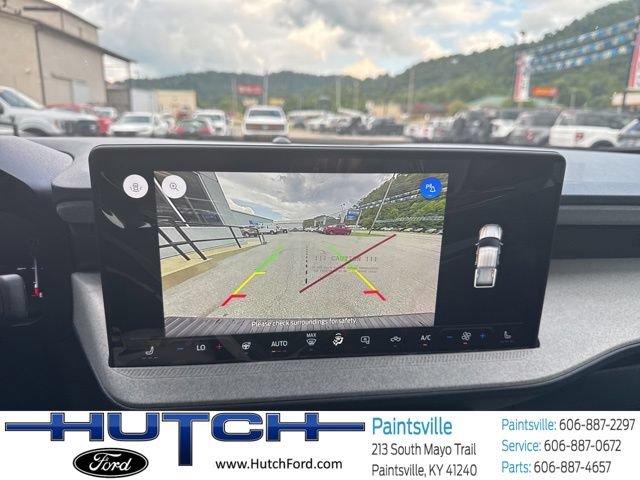 New 2025 Ford Maverick XLT w/ XLT Luxury Package FWD image 40