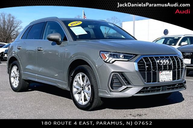 Used 2025 Audi Q3 2.0T Premium w/ Convenience Package image 9