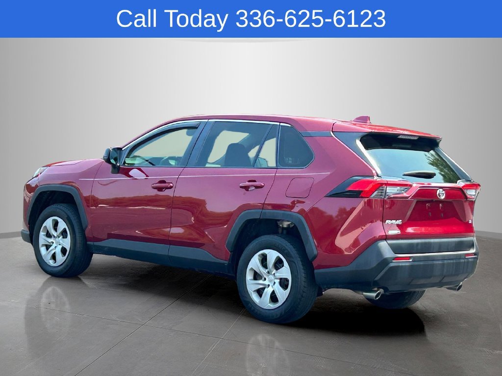 Used 2023 Toyota RAV4 XLE w/ Convenience Package AWD/4WD image 3