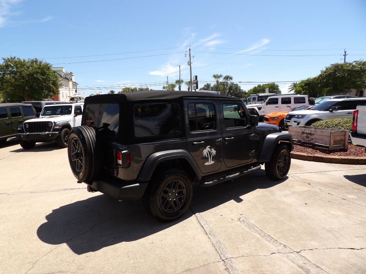 Used 2024 Jeep Wrangler Unlimited Sport image 5