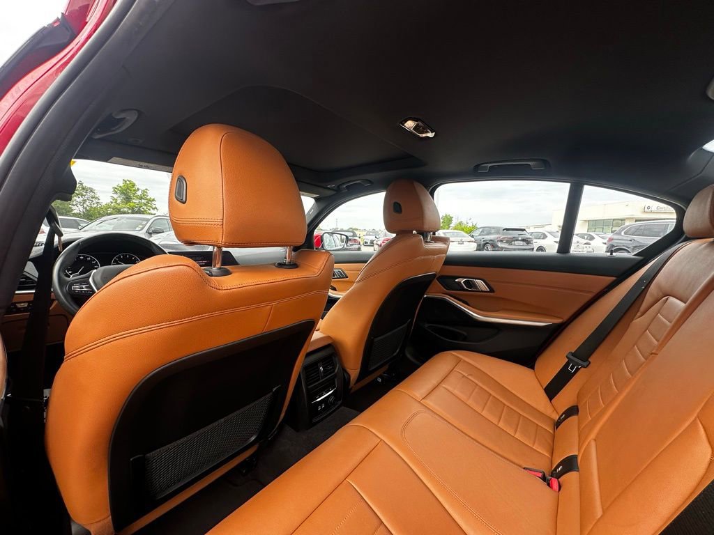 Used 2019 BMW 330i Sedan w/ Luxury Package image 19