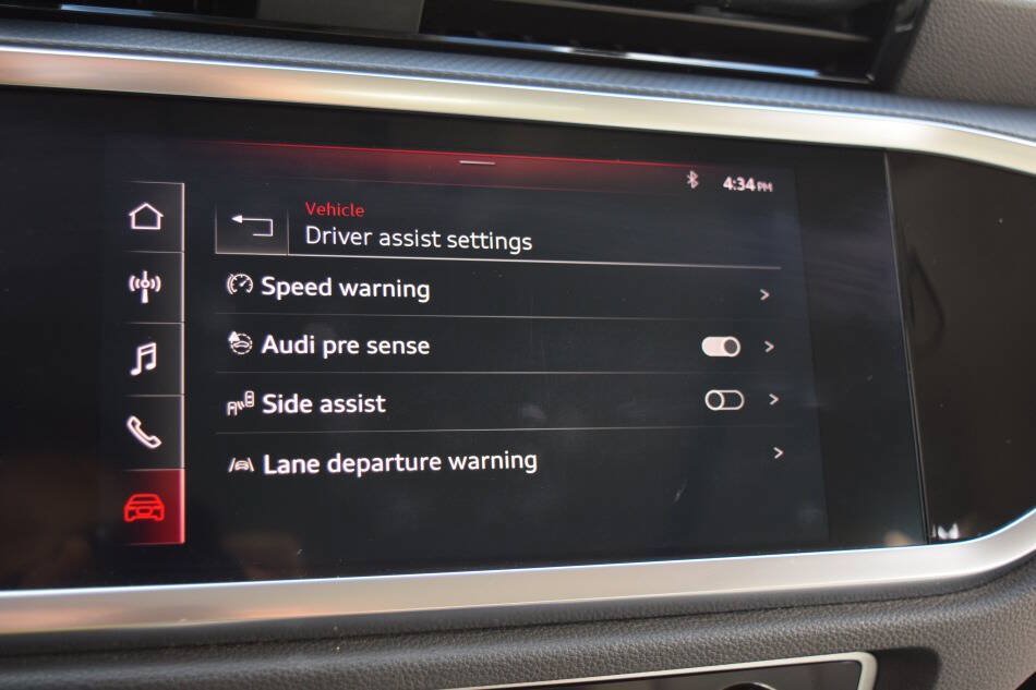 Used 2020 Audi Q3 2.0T Premium w/ Convenience Package AWD/4WD image 62