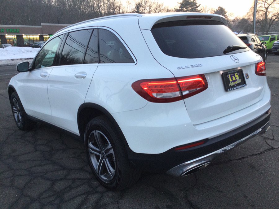 Used 2019 Mercedes-Benz GLC 300 4MATIC image 8