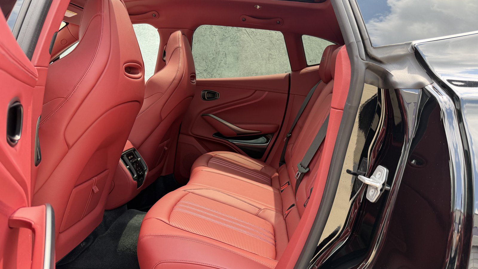Used 2026 Aston Martin DBX 707 AWD/4WD image 25