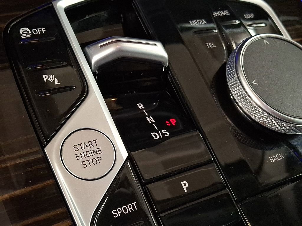 Certified 2023 BMW X7 xDrive40i w/ Premium Package image 13