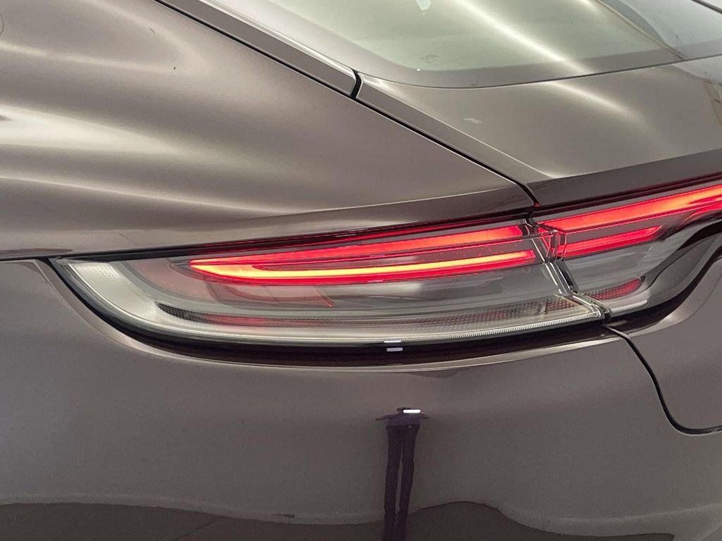 Certified 2022 Porsche Panamera 4 Platinum Edition AWD/4WD image 16