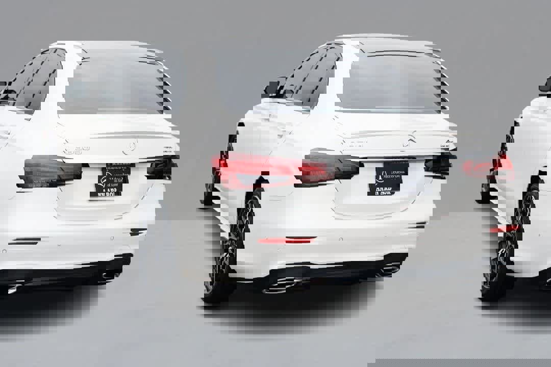 Certified 2022 Mercedes-Benz E 350 4MATIC Sedan image 7