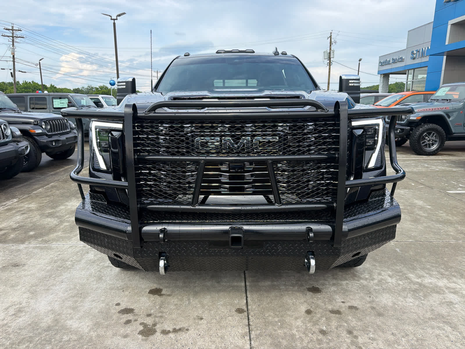 Used 2025 GMC Sierra 3500 Denali Ultimate AWD/4WD image 3