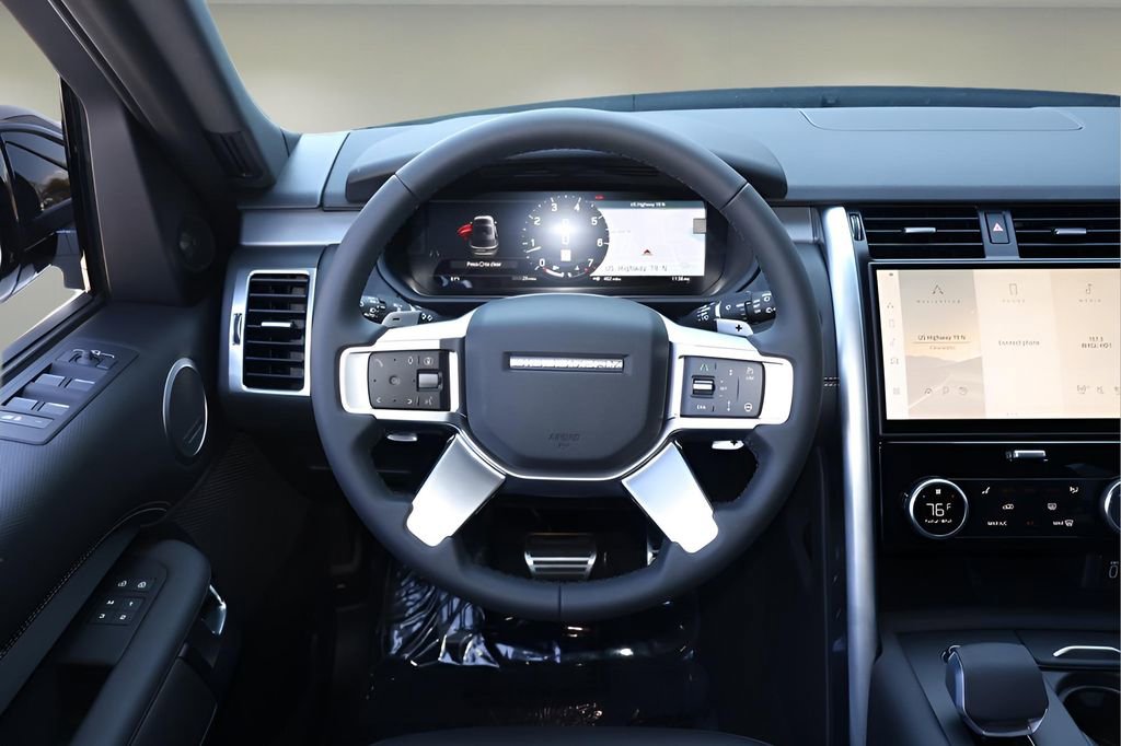 New 2026 Land Rover Discovery Dynamic SE AWD/4WD image 15