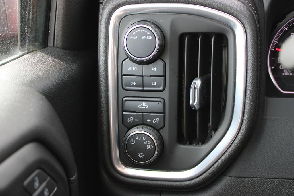 Used 2021 Chevrolet Silverado 1500 LT w/ Z71 Off-Road Package image 41