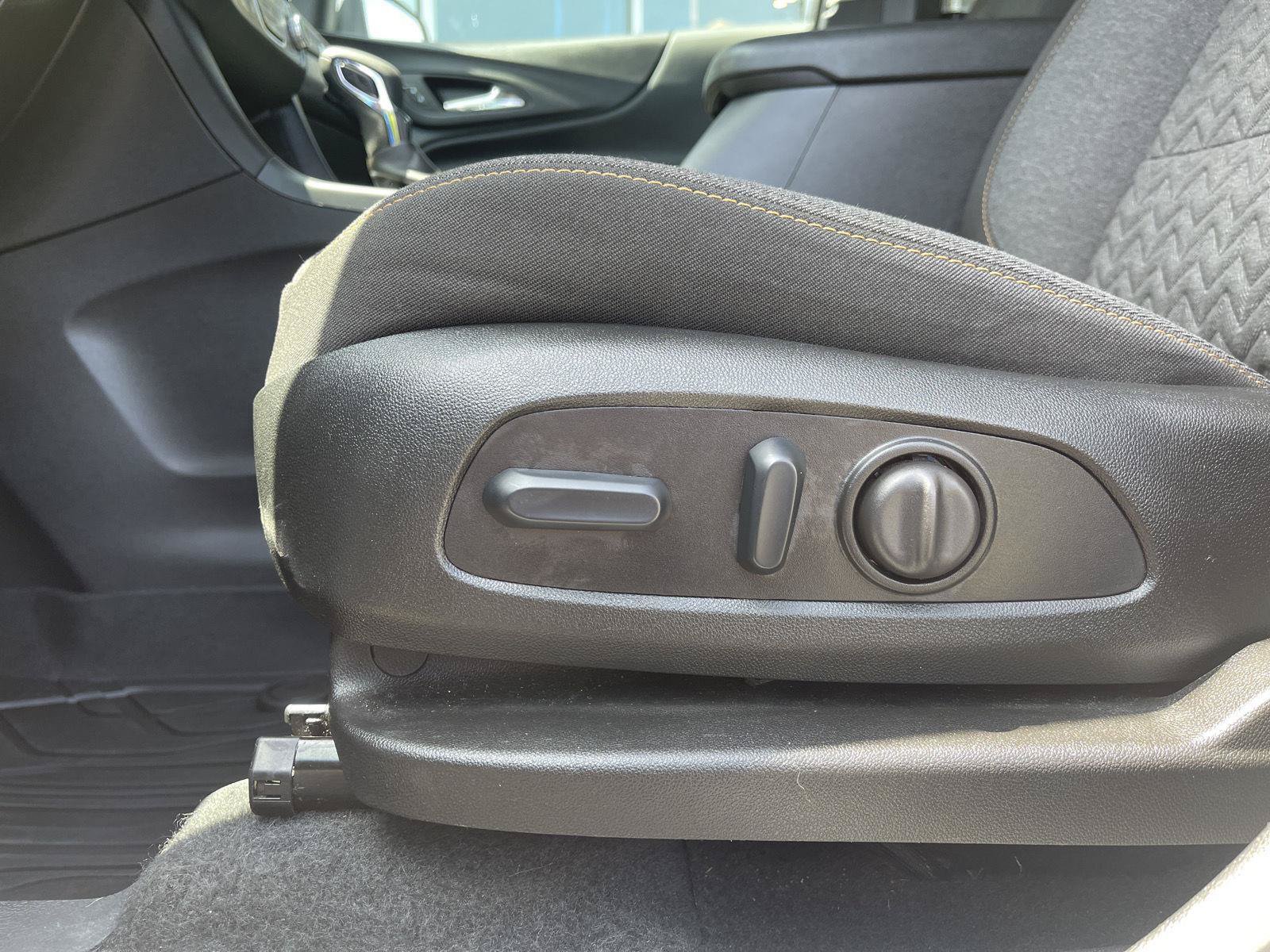 Used 2024 Chevrolet Equinox LT w/ LPO, Floor Liner Package FWD image 15