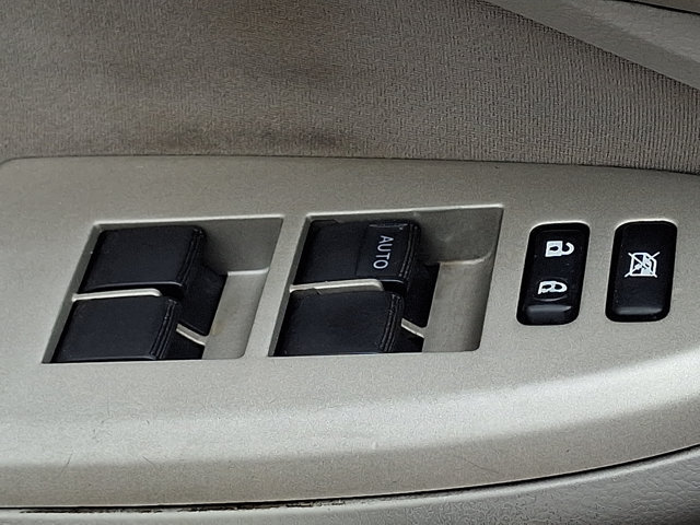Used 2010 Toyota Corolla LE FWD image 25
