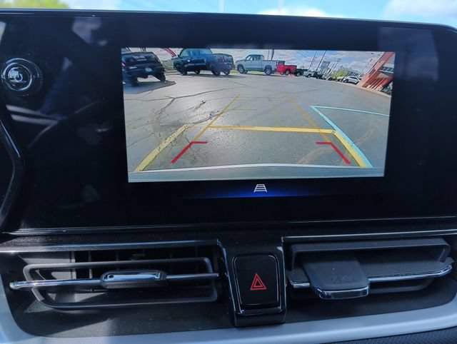 Used 2025 Chevrolet TrailBlazer LT AWD/4WD image 23
