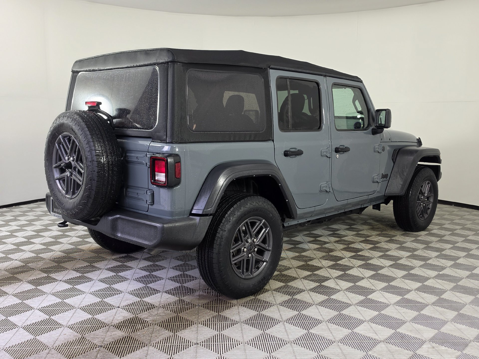 Used 2024 Jeep Wrangler Unlimited Sport AWD/4WD image 39