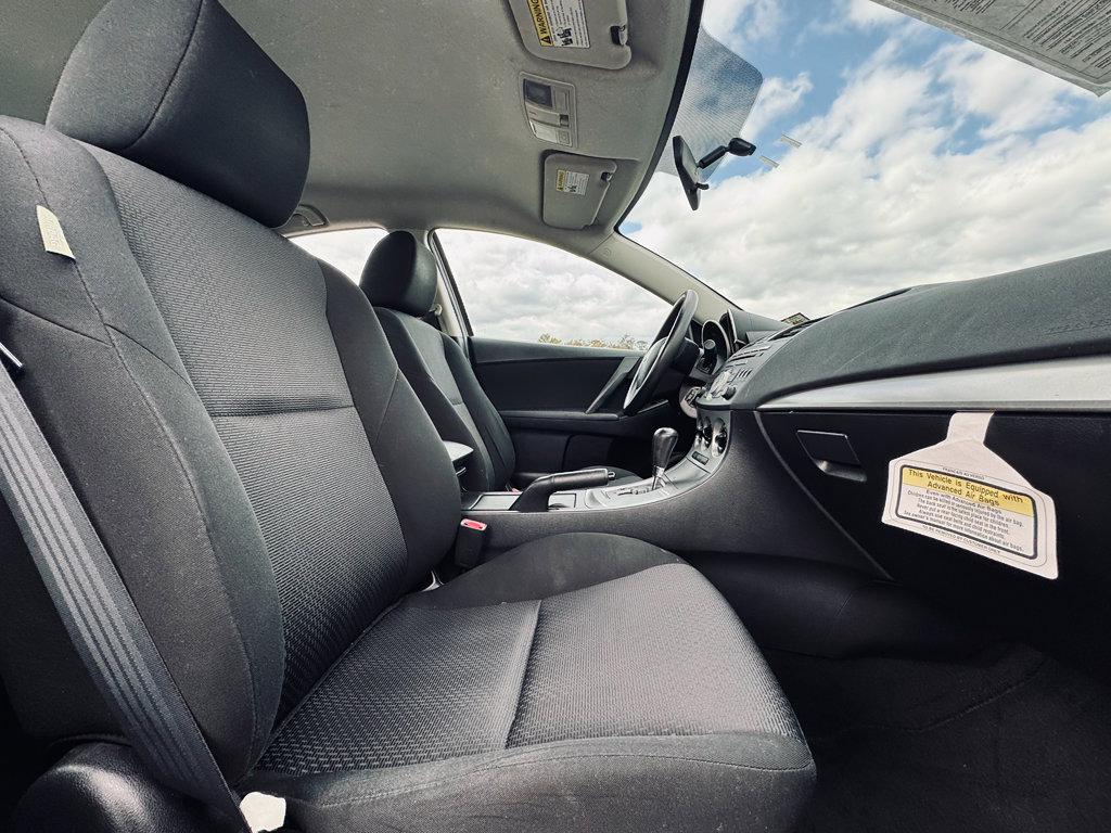 Used 2010 MAZDA MAZDA3 i Touring image 19