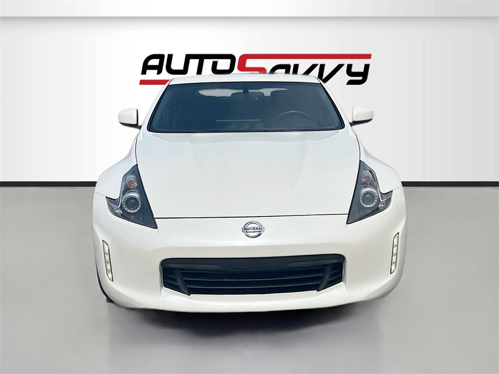 Used 2018 Nissan 370Z w/ Sport Package image 2